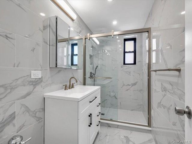 88-09 Northern Blvd 505, East Elmhurst, NY 11369