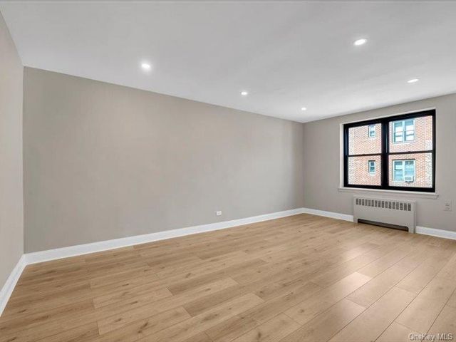 88-09 Northern Blvd 505, East Elmhurst, NY 11369