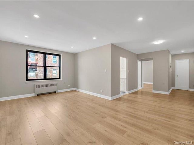 88-09 Northern Blvd 505, East Elmhurst, NY 11369