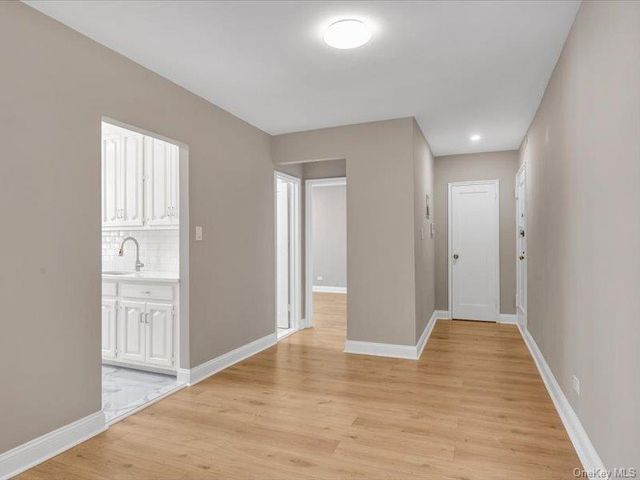 88-09 Northern Blvd 505, East Elmhurst, NY 11369