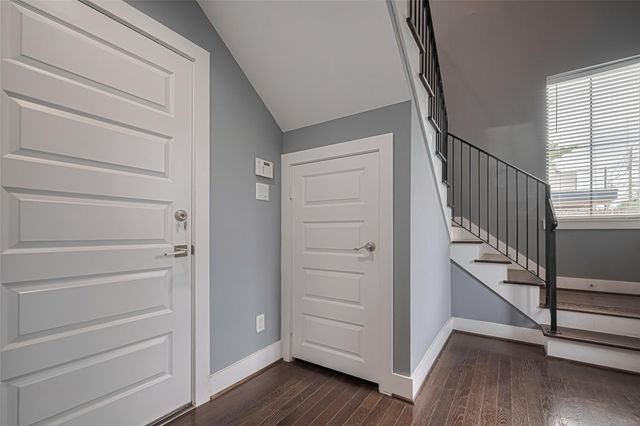 4318 E Center Street, Houston, TX 77007