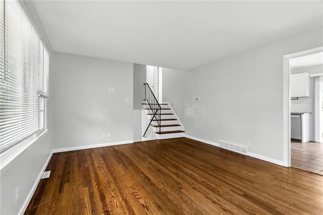 3604 S Adams Avenue, Independence, MO 64055