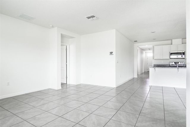 11364 AMBER RIDGE DRIVE, Zellwood, FL 32798