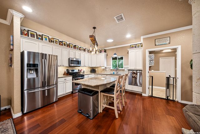 11118 Windy Willows, Helotes, TX 78023