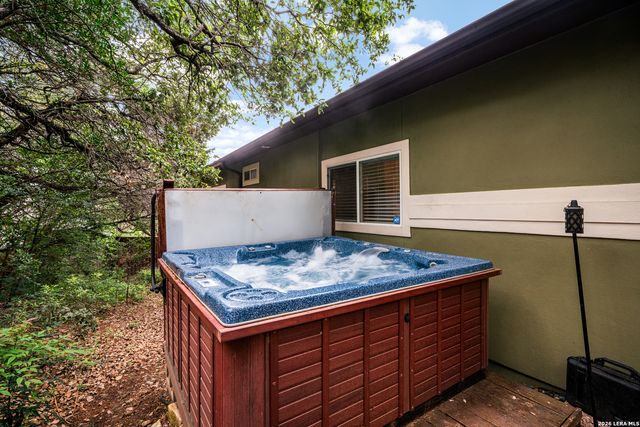11118 Windy Willows, Helotes, TX 78023
