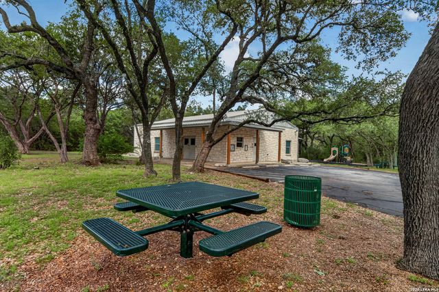 11118 Windy Willows, Helotes, TX 78023