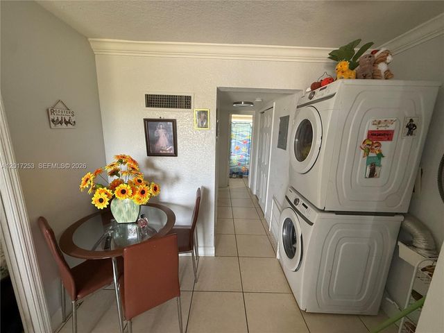 7101 SW 89th Ct 305, Miami, FL 33173