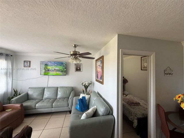 7101 SW 89th Ct 305, Miami, FL 33173