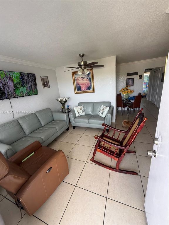 7101 SW 89th Ct 305, Miami, FL 33173