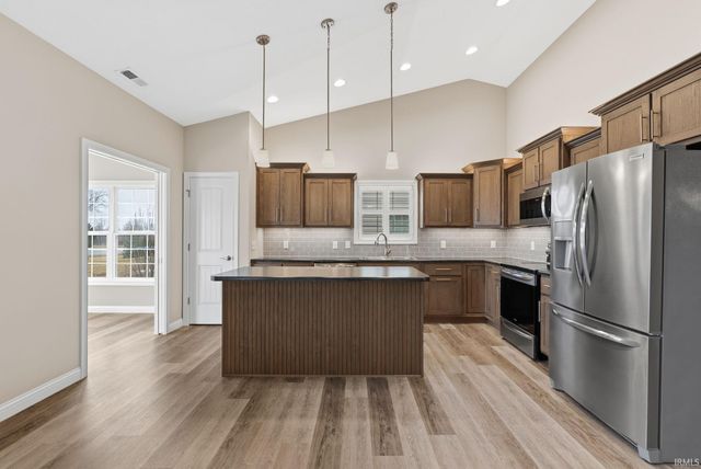 7864 Sunbeam Cove, Fort Wayne, IN 46835