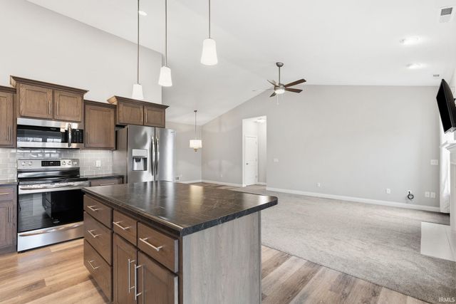 7864 Sunbeam Cove, Fort Wayne, IN 46835