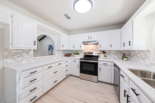 4507 Longacres Court, Arlington, TX 76016