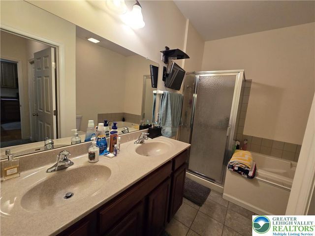 268 Blue Sage Drive, Upper Macungie Twp, PA 18104