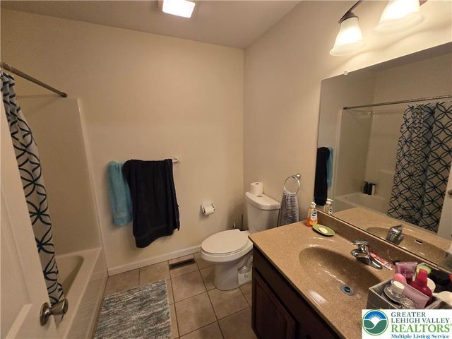 268 Blue Sage Drive, Upper Macungie Twp, PA 18104