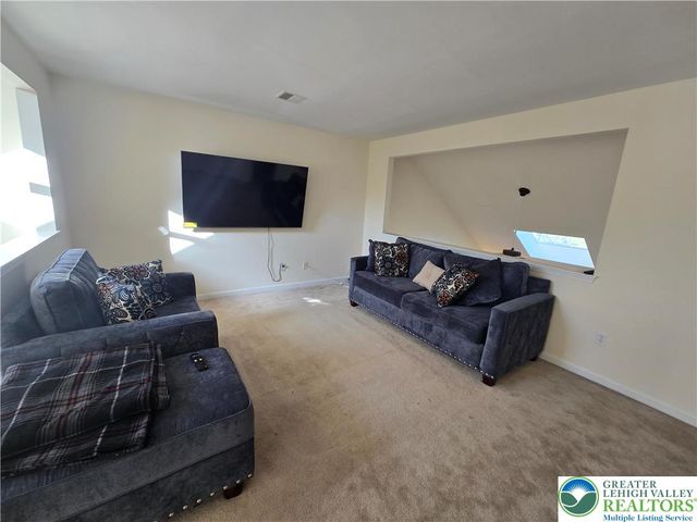 268 Blue Sage Drive, Upper Macungie Twp, PA 18104