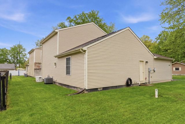 829 Johnson Street A, Porter, IN 46304
