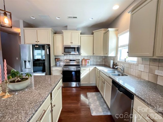 1300 Afternoon Sun Road, Matthews, NC 28104