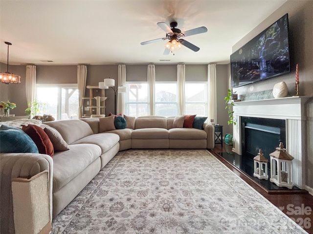 1300 Afternoon Sun Road, Matthews, NC 28104