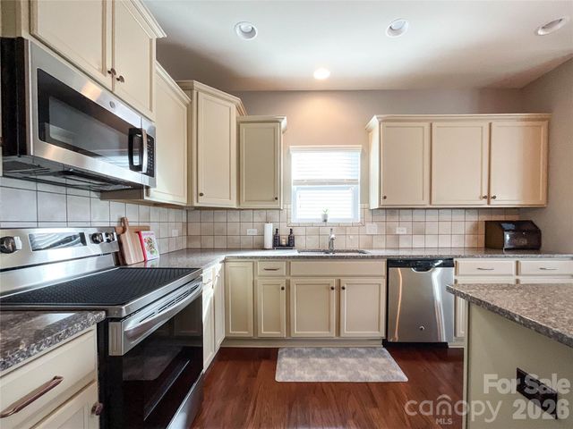 1300 Afternoon Sun Road, Matthews, NC 28104