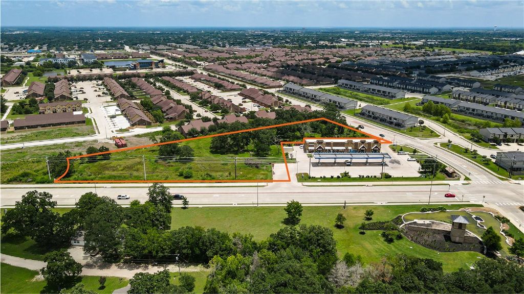 750 Deacon Drive W, College Station, TX 77845