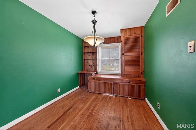 1201 Duenke Drive, St Louis, MO 63137