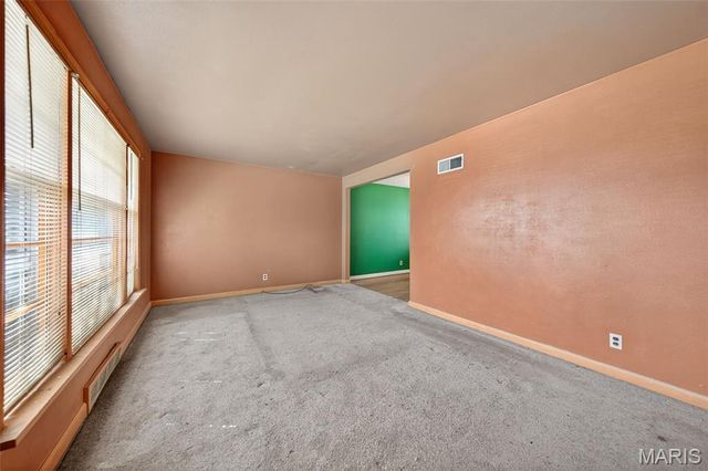 1201 Duenke Drive, St Louis, MO 63137