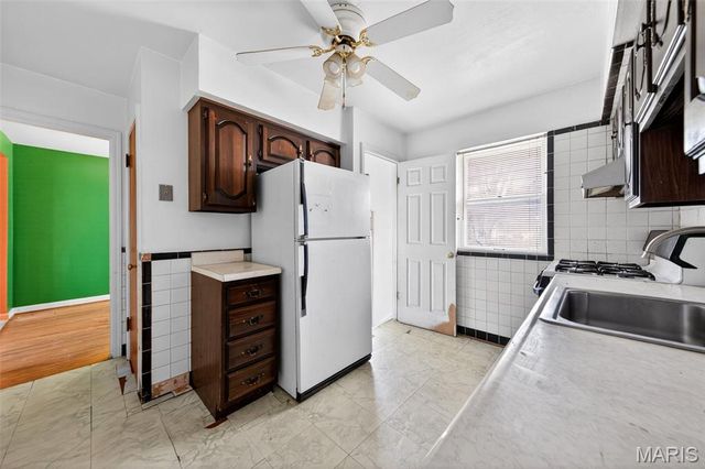 1201 Duenke Drive, St Louis, MO 63137