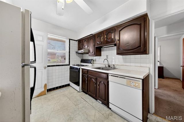 1201 Duenke Drive, St Louis, MO 63137