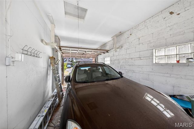 1201 Duenke Drive, St Louis, MO 63137