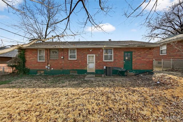 1201 Duenke Drive, St Louis, MO 63137