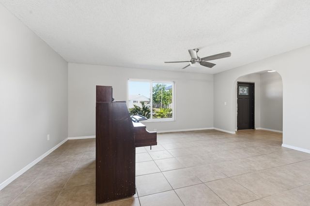 826 SE Quiescent Lane, Port St. Lucie, Port St Lucie, FL 34983