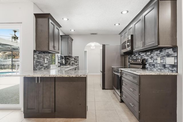 826 SE Quiescent Lane, Port St. Lucie, Port St Lucie, FL 34983