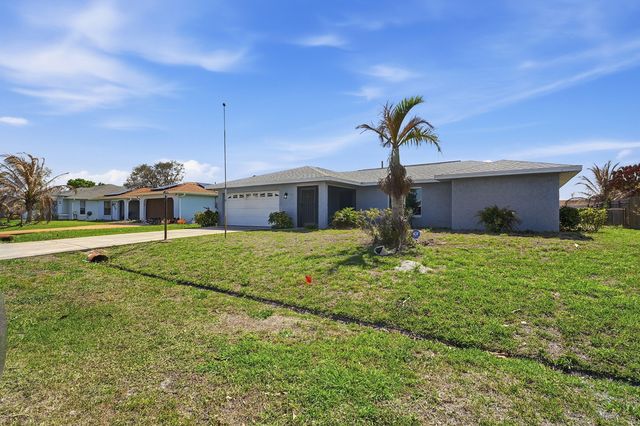 826 SE Quiescent Lane, Port St. Lucie, Port St Lucie, FL 34983