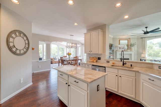 8302 Sunburst PKWY, Round Rock, TX 78681