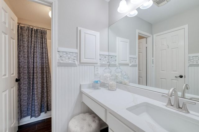 8302 Sunburst PKWY, Round Rock, TX 78681