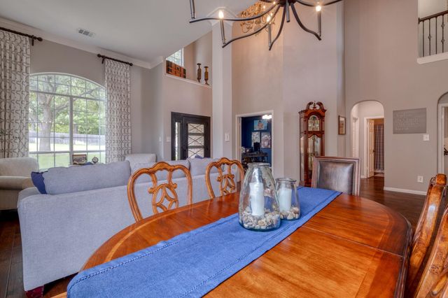 8302 Sunburst PKWY, Round Rock, TX 78681
