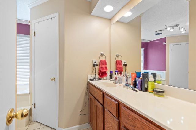 1512 W Northwood CT, Longview, TX 75605