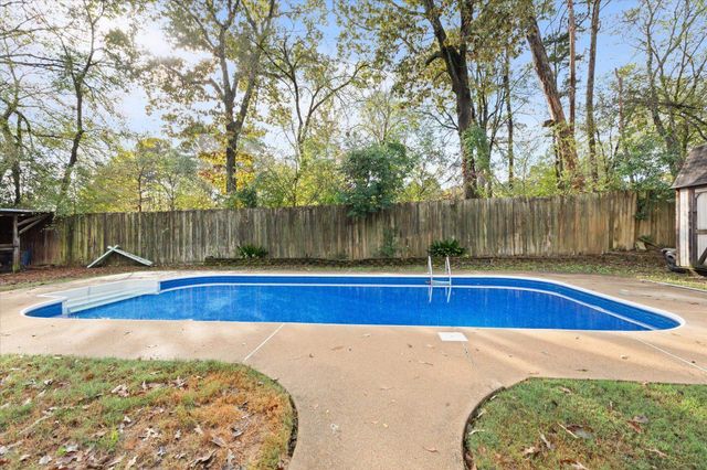 1512 W Northwood CT, Longview, TX 75605