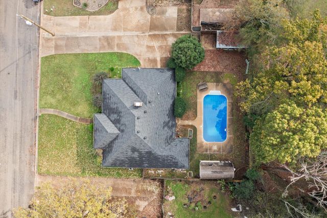 1512 W Northwood CT, Longview, TX 75605