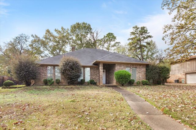 1512 W Northwood CT, Longview, TX 75605