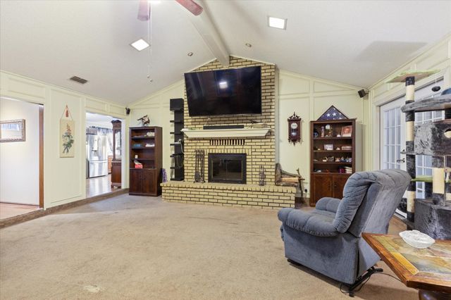 1512 W Northwood CT, Longview, TX 75605