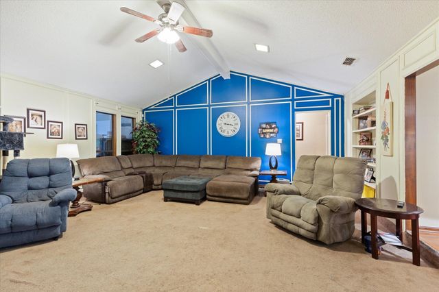 1512 W Northwood CT, Longview, TX 75605