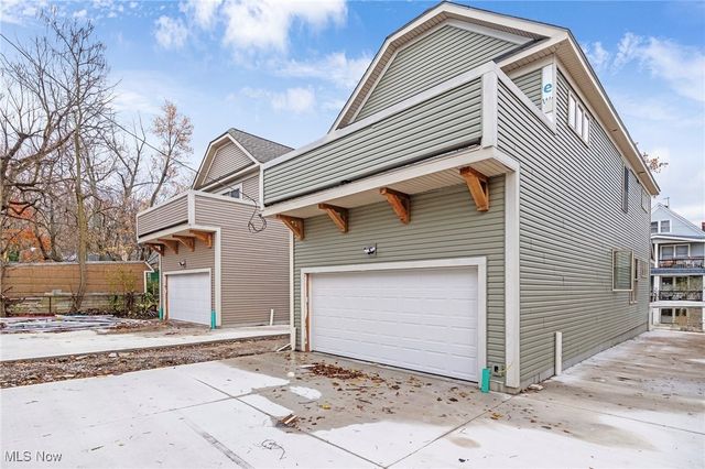 1881 Woodlawn Avenue, Cleveland, OH 44112