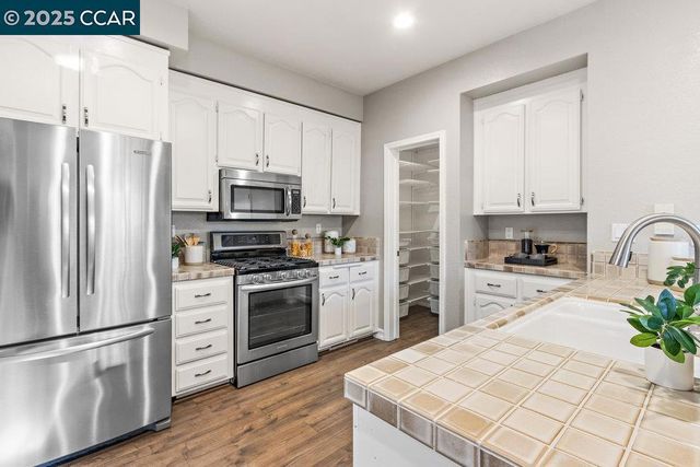 35 Jalalon Pl, Clayton, CA 94517