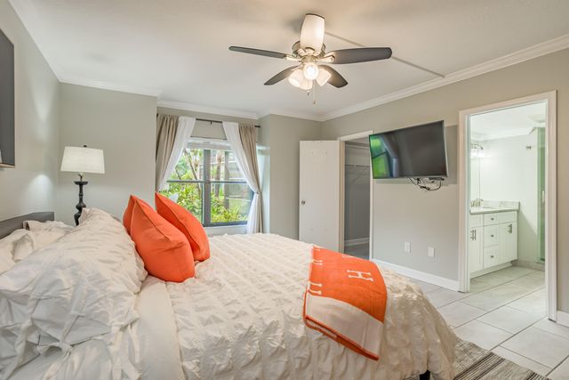 13329 Polo Club Road 104, Wellington, FL 33414