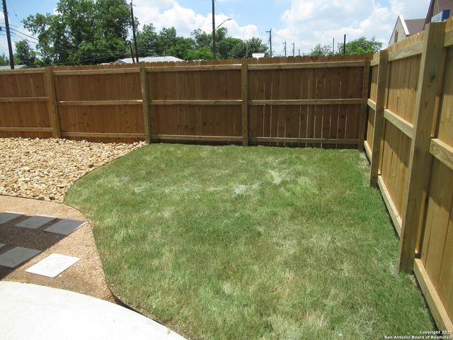 1703 Hays, San Antonio, TX 78202