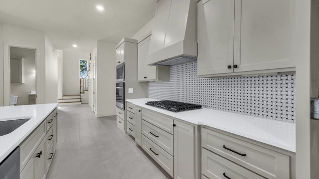 208 Park Villa Lane, Aledo, TX 76008