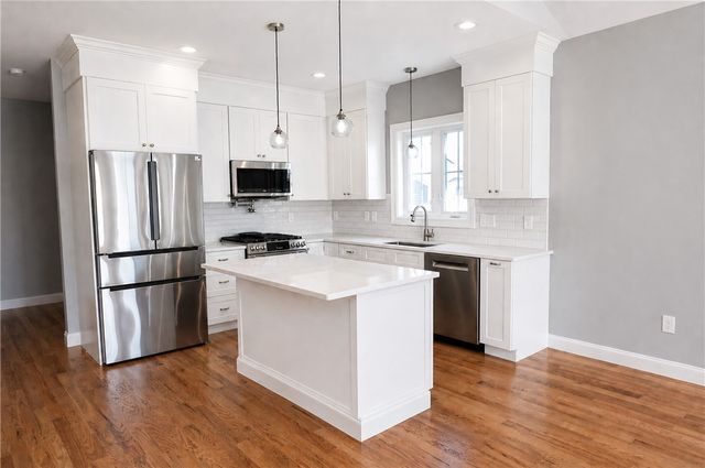 152 Revolution Way, Middletown, RI 02842
