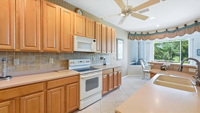 5704 WHITE JASMINE WAY, North Port, FL 34287