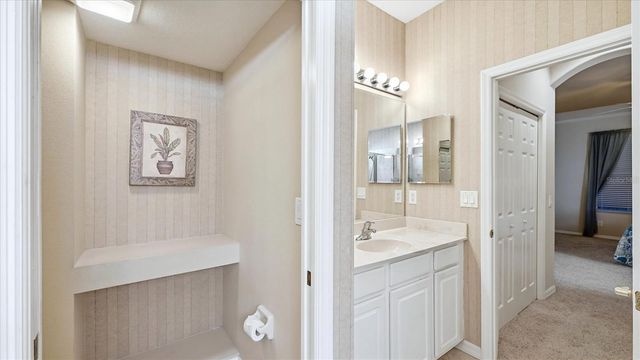 5704 WHITE JASMINE WAY, North Port, FL 34287